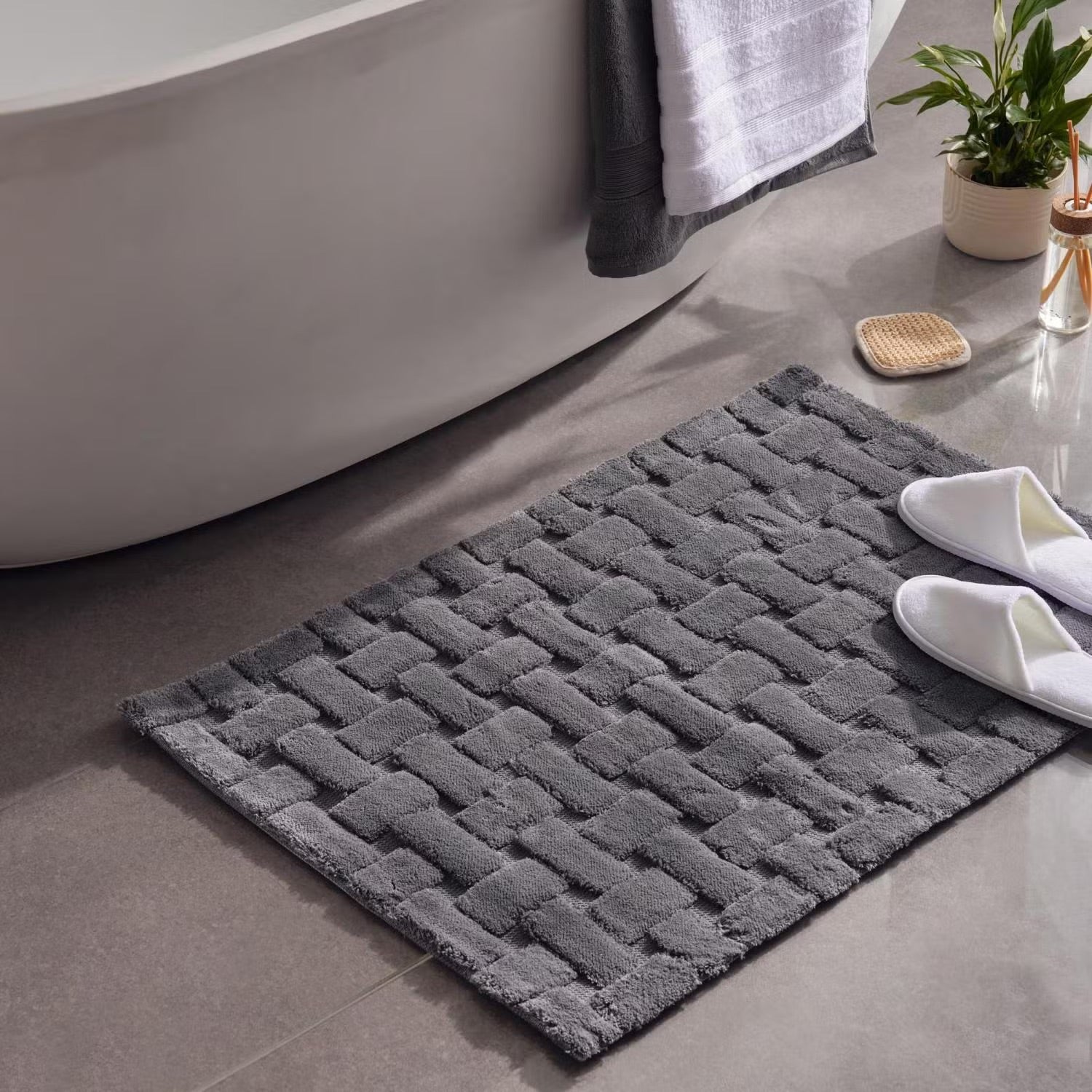 [Hometech] Jacquard Bathmat, 70x120 cm, Dark Grey
