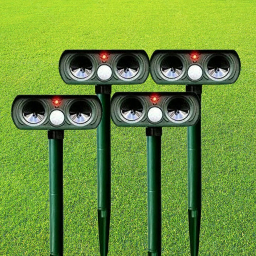 [Hometech] Infrared Solar Powered Animal Pest Repeller, 1 Repeller