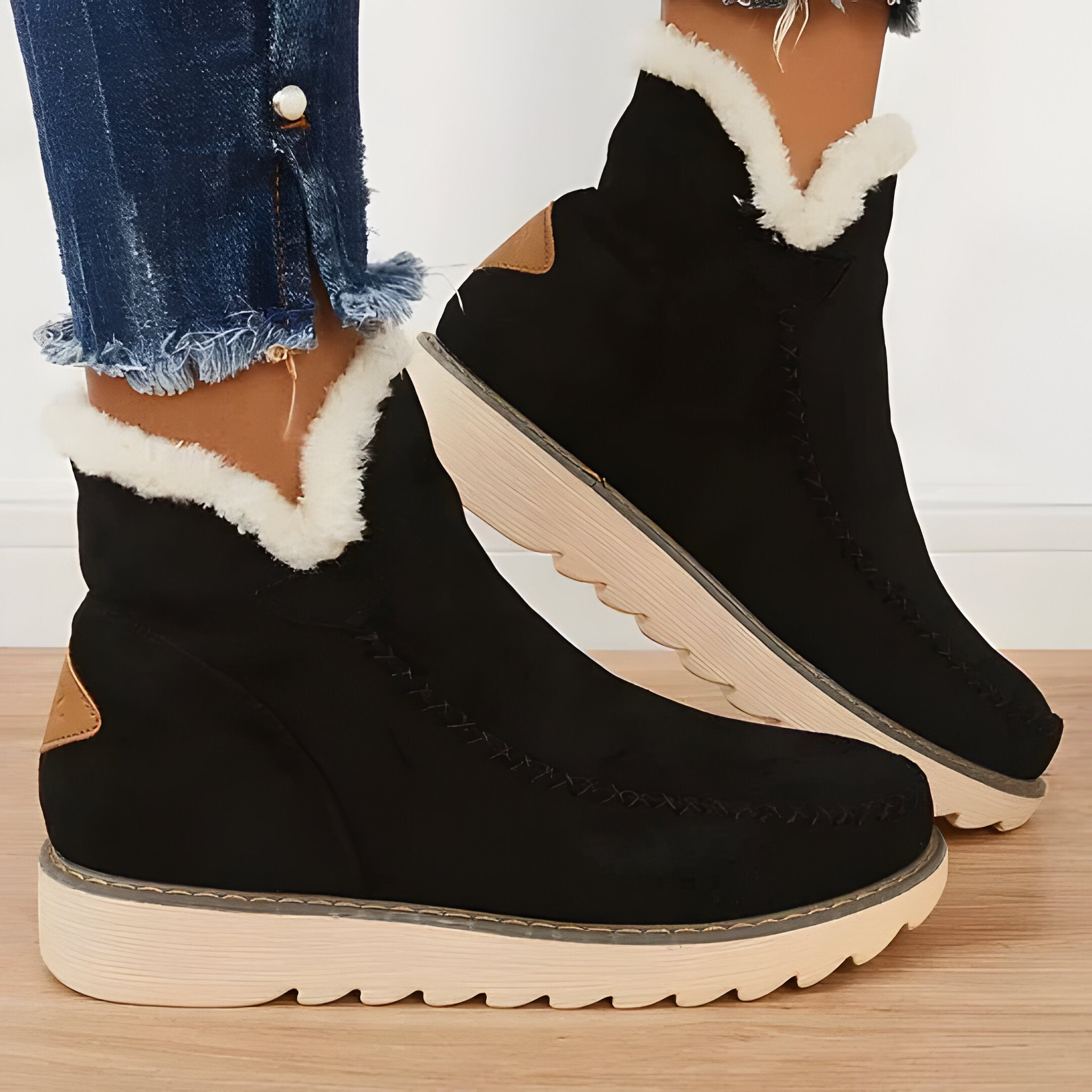 [Hometech] Fur Lined Ankle Boots with Slip On Design