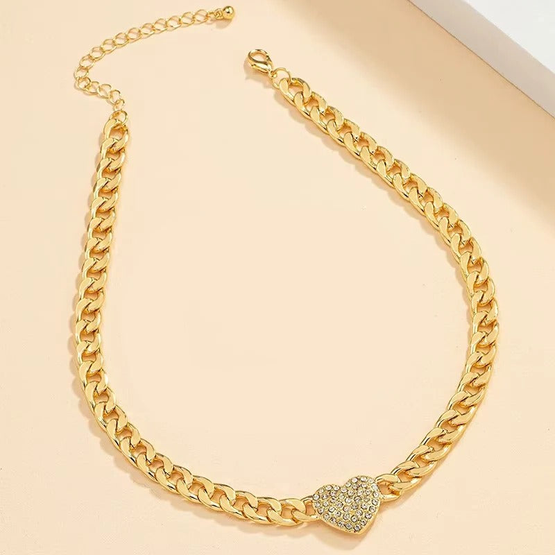 [Hometech] Crystal Heart Charm Choker Necklace with Cuban Chain