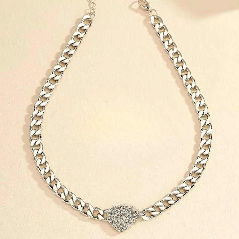 [Hometech] Crystal Heart Charm Choker Necklace with Cuban Chain