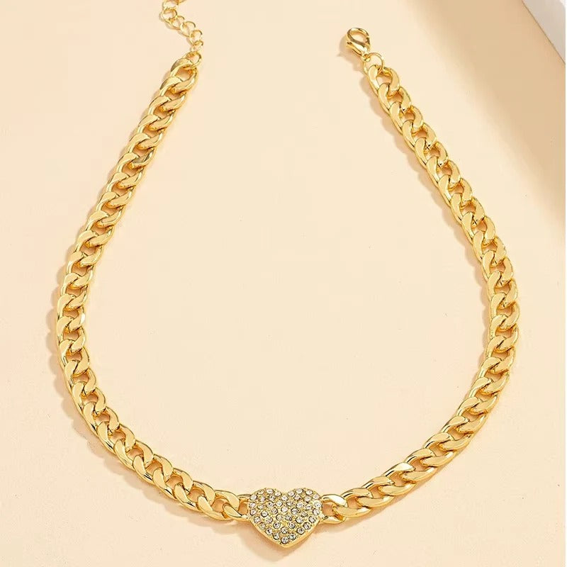 [Hometech] Crystal Heart Charm Choker Necklace with Cuban Chain
