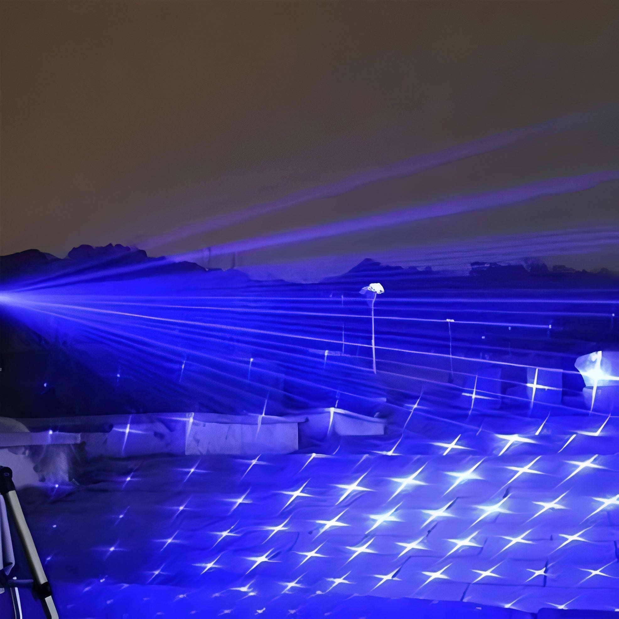 [Hometech] Adjustable Focus Beam Torch with Rechargeable Battery System