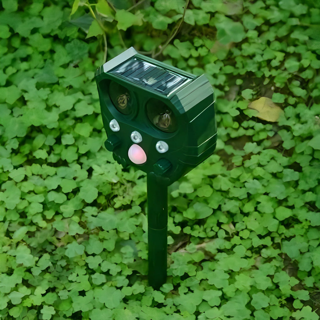 [Hometech] Solar Ultrasonic Snake Deterrent with Motion Sensor