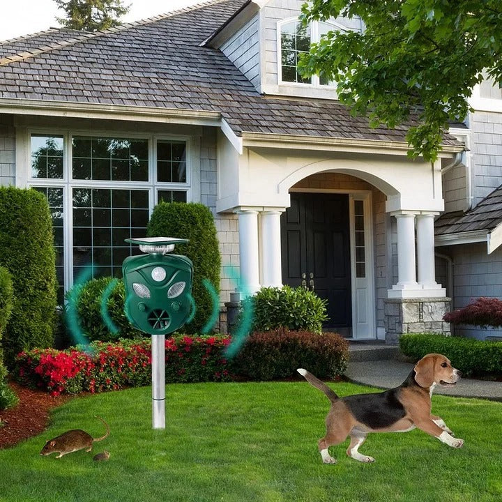 [Hometech] Solar Ultrasonic Animal Repeller with 360 Degree Coverage