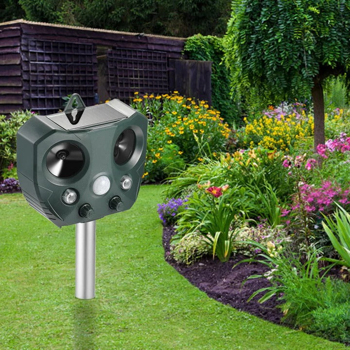 [Hometech] Ultrasonic Solar Powered Animal Repeller for Outdoor Use