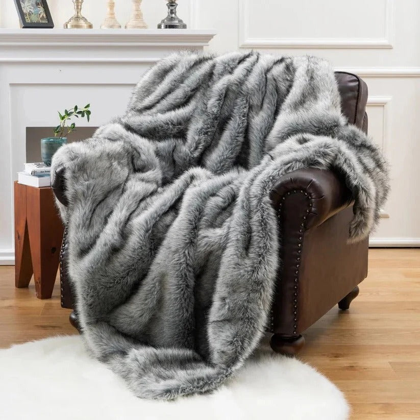 [Hometech] Faux Fur Plush Throw Blanket for Home Decor