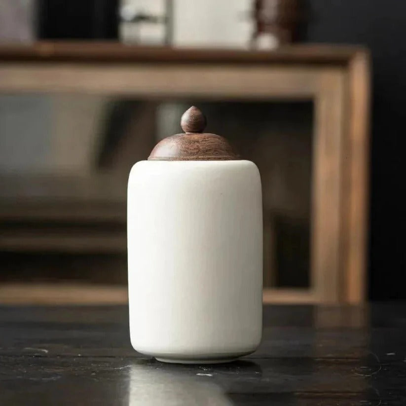 [Hometech] Ceramic Pet Urn with Secure Lid for Memorial Keepsake