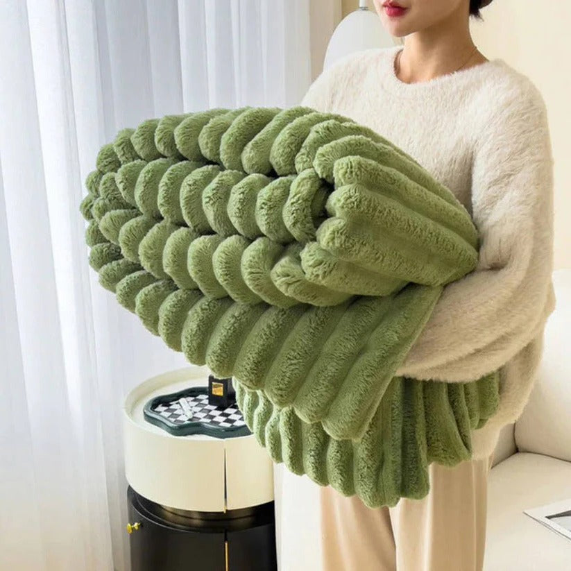 [Hometech] Faux Fur Throw Blanket for Couch and Bed with Plush Warmth