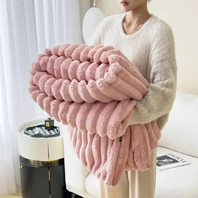 [Hometech] Faux Fur Throw Blanket for Couch and Bed with Plush Warmth